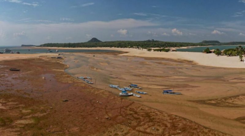 Paisagem atual Alter do Chão mostrando os impactos da estiagem do rio Tapajós.