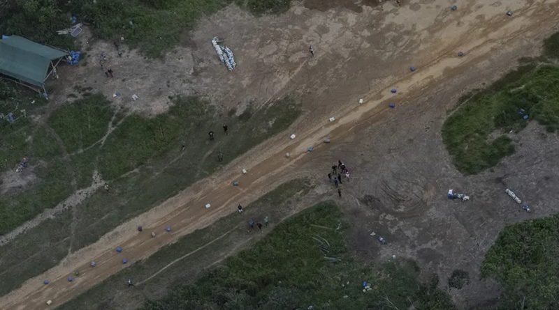 PISTA CLANDESTINA AM