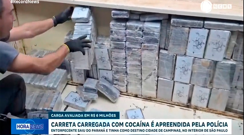 2b1613d90d874008a99dea03299f6486__Carreta_carregada_com_coca_na_estimada_em_R__6_milh_es___apreendida_pela_pol_cia_thumb.jpg