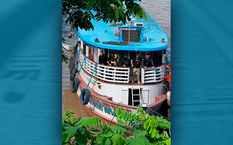 Embarcação apreendida em Manaus (AM) durante a Operação Hades — Foto: SSP-AL