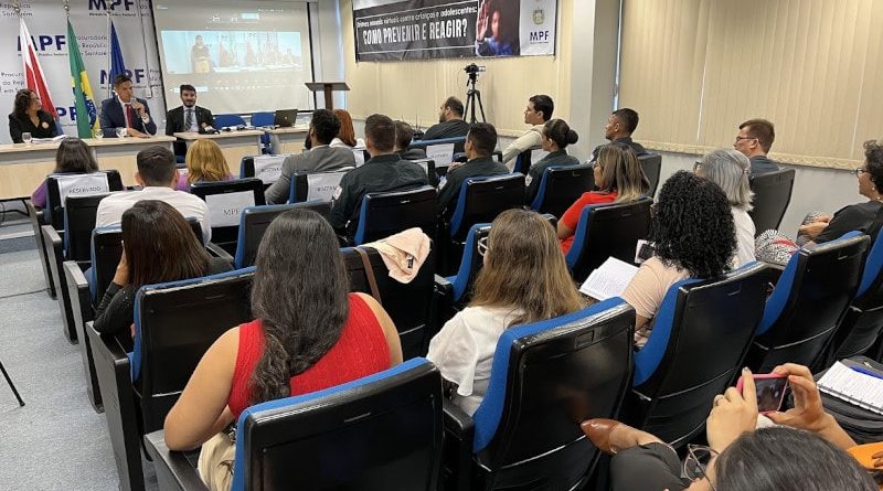 Ciclo diálogos crimes sexuais virtuais crianças-adolescentes