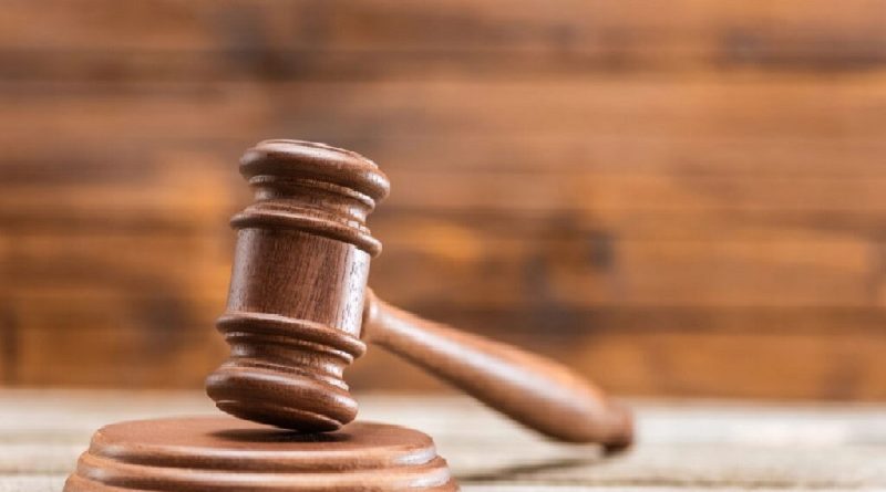 Martelo simbolizando justiça – Créditos: depositphotos.com / SergPoznanskiy