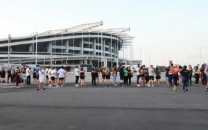 Público no estacionamento do Mangueirão. Foto: Alex Ribeiro/Ag. Pará