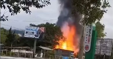 Casa  incendiada em SC