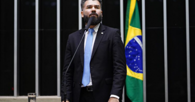 DEPUTADO CAVEIRA