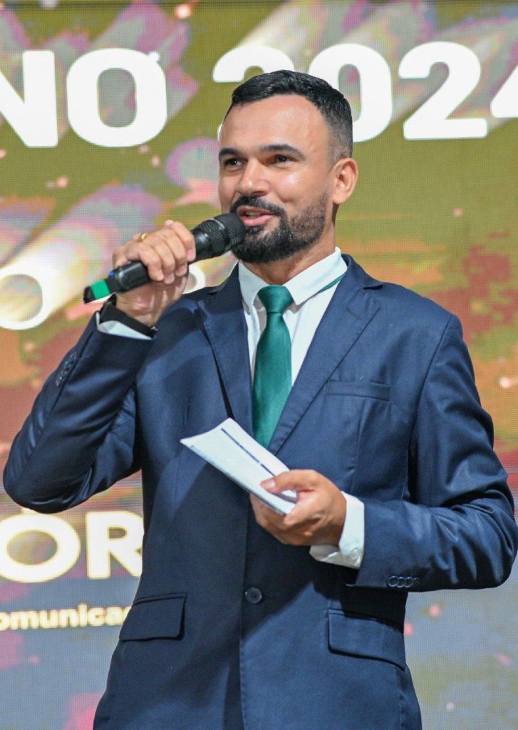 Secretário Municipal de Governo: DENIS MACEDO.