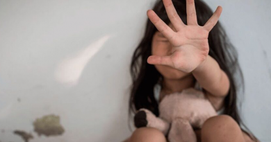 Não há informações sobre o estado de saúde da criança.