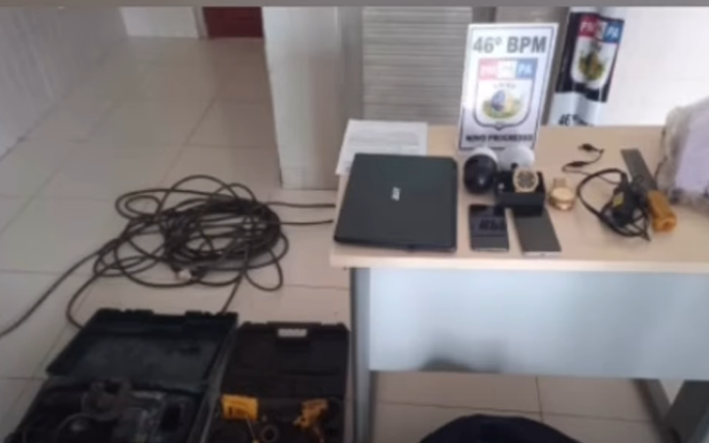 Veículos e objetos recuperados pela Policia Militar (Foto: Divulgação)