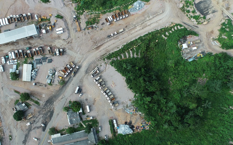 Local onde opera a extração de rocha da Via Brasil em Novo Progresso (Foto:Jornal Folha do Progresso)