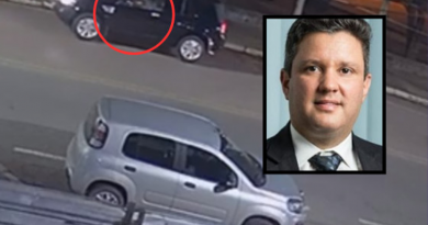 956bc44d7b1ba16b9eb73038456ca1dd