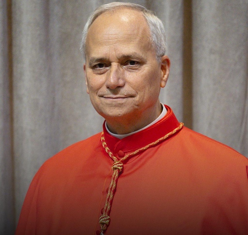 Pontífice usará o nome de Leão 14. O anúncio foi feito pelo cardeal Dominique Mamberti em latim, seguindo a tradição da Igreja Católica. "Annuntio vobis gaudium magnum: Habemus Papam" ("Anuncio-vos uma grande alegria: temos um papa"), afirmou. (Foto>Reprodução)