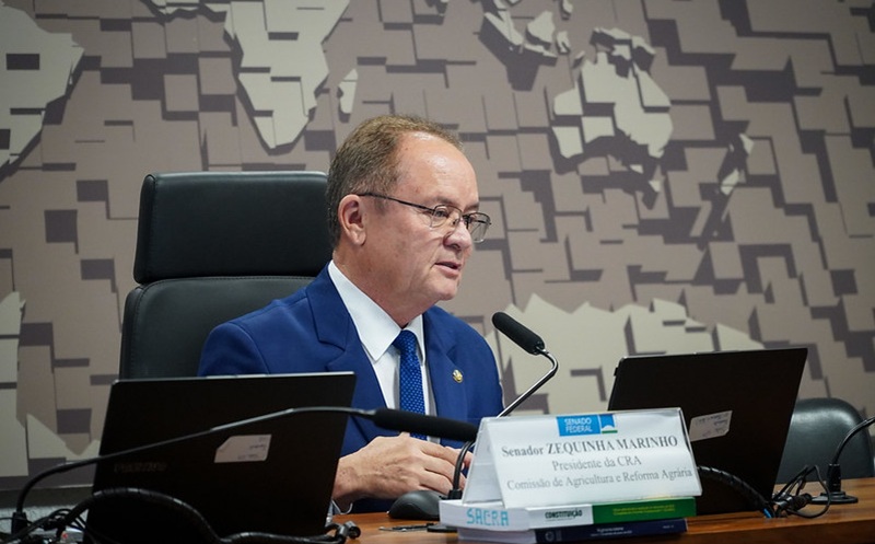 O senador Zequinha anunciou que vai criar uma Subcomissão na CRA para tratar especificamente dos embargos e da política de regularização fundiária. “O grupo vai contar com a participação de produtores rurais, da Confederação da Agricultura e Pecuária do Brasil (CNA), e senadores para estudar a legislação e tentar acordo para solucionar essas falhas no processo de notificação de áreas na Amazônia”. Foto: Rafa Otero –