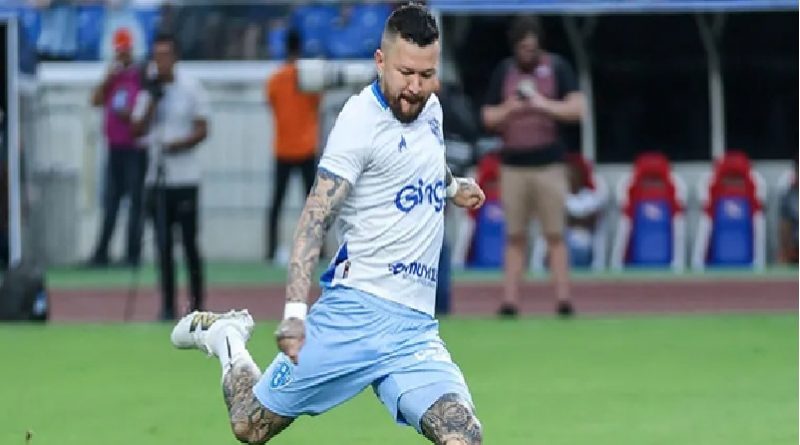 Rossi durante o aquecimento para o Re-Pa 779. | Jorge Luís Totti/Paysandu