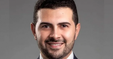 Victor Cassiano volta ao cargo de prefeito