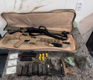 Foram cumpridos 4 mandados de prisão preventiva, 12 de busca e apreensão e realizado sequestro de bens no valor de mais de R$ 74 milhões