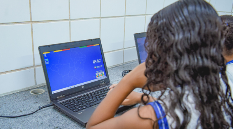 acesso internet nas escolas
