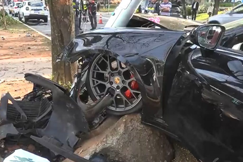 bia-miranda-gato-preto-porsche-1