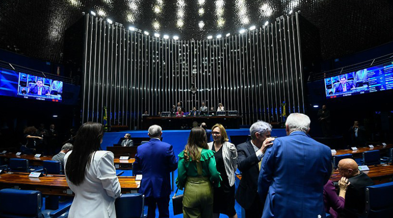 Senadores durante a sessão plenária desta quarta-feira _ Foto_ Marcos Oliveira-Agência Senado