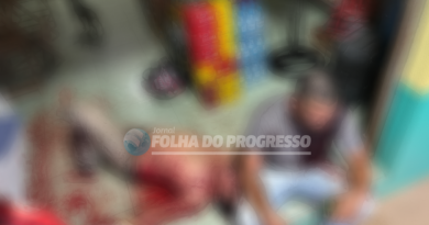 Pai e filho esfaqueado